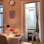 5 Minutes' Walk From The Olympic Stadium Daire