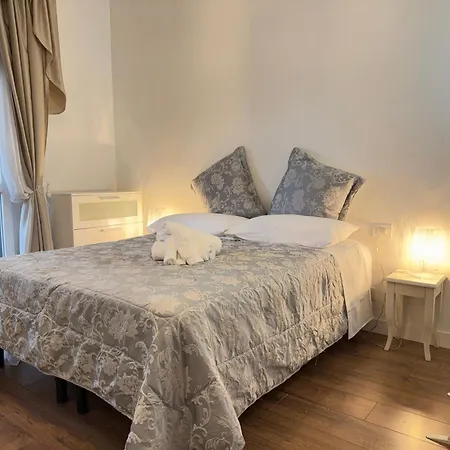 Lejlighed 5 Minutes' Walk From The Olympic Stadium *