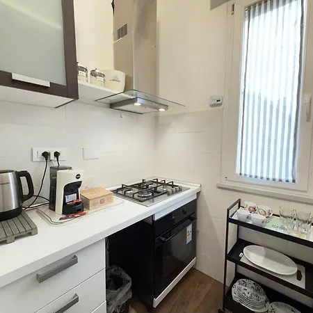 Appartement 5 Minutes' Walk From The Olympic Stadium
