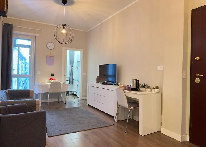 Apartment 5 Minutes' Walk From The Olympic Stadium *